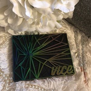 Urban Decay Vice Palette 💚💗💜